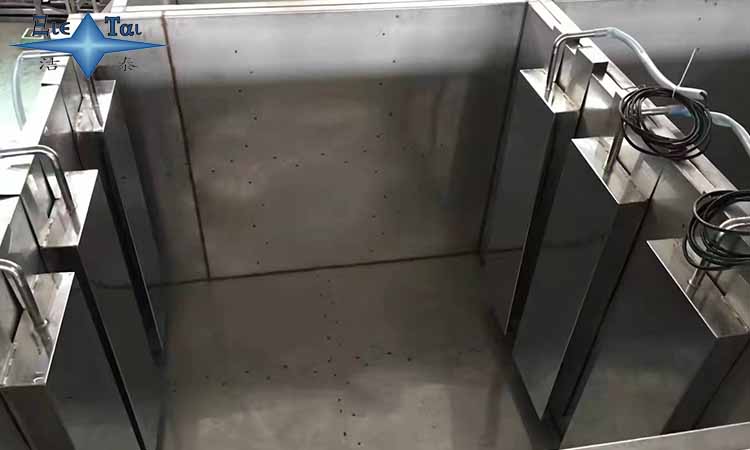 超聲波清洗設(shè)備中的震頭安裝在哪里好？