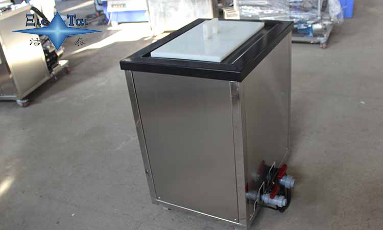 超聲波清洗機(jī)中的清洗液氣泡對(duì)其清洗效果的影響 超聲波清洗機(jī)中的清洗液氣泡對(duì)其清洗效果的影響